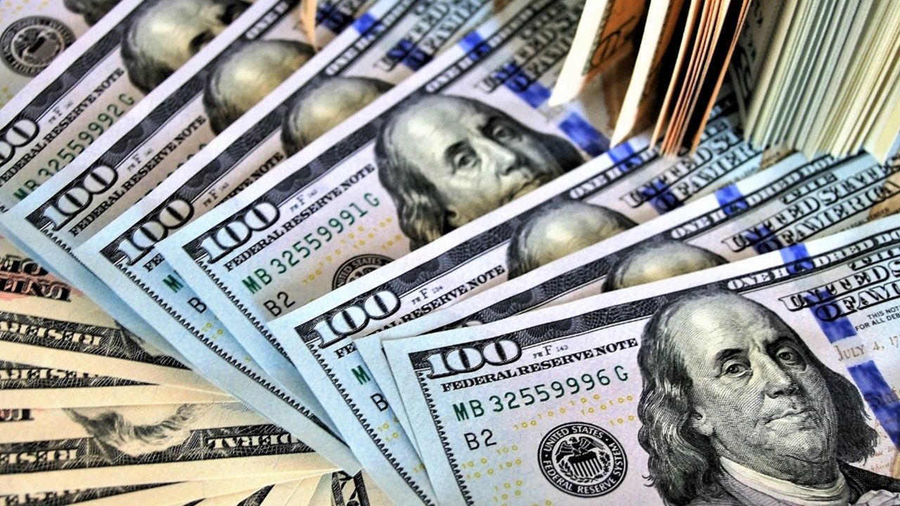 الليرة التركية مقابل الدولار واليورو وسعر 100دولار ليوم الخميس 3 يوليو 2025