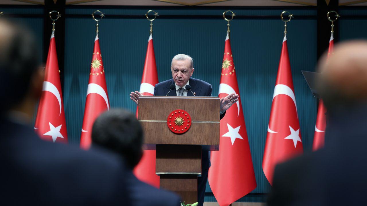 أردوغان يطلق تصريحات نارية ضد إسرائيل ويتوعد: لن نسمح بتقسيم سوريا تحت أي ظرف