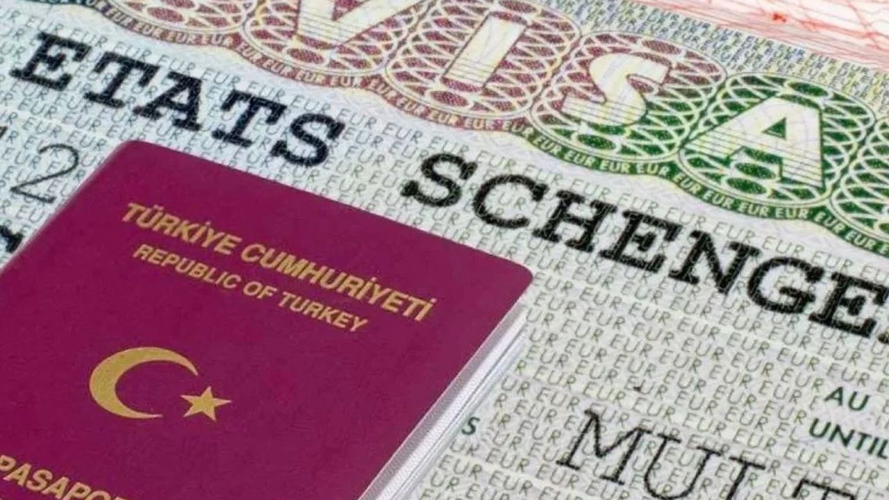 بشرى للأتراك: تسهيلات جديدة للحصول على تأشيرة شنغن متعددة الدخول في 26 دولة أوروبية
