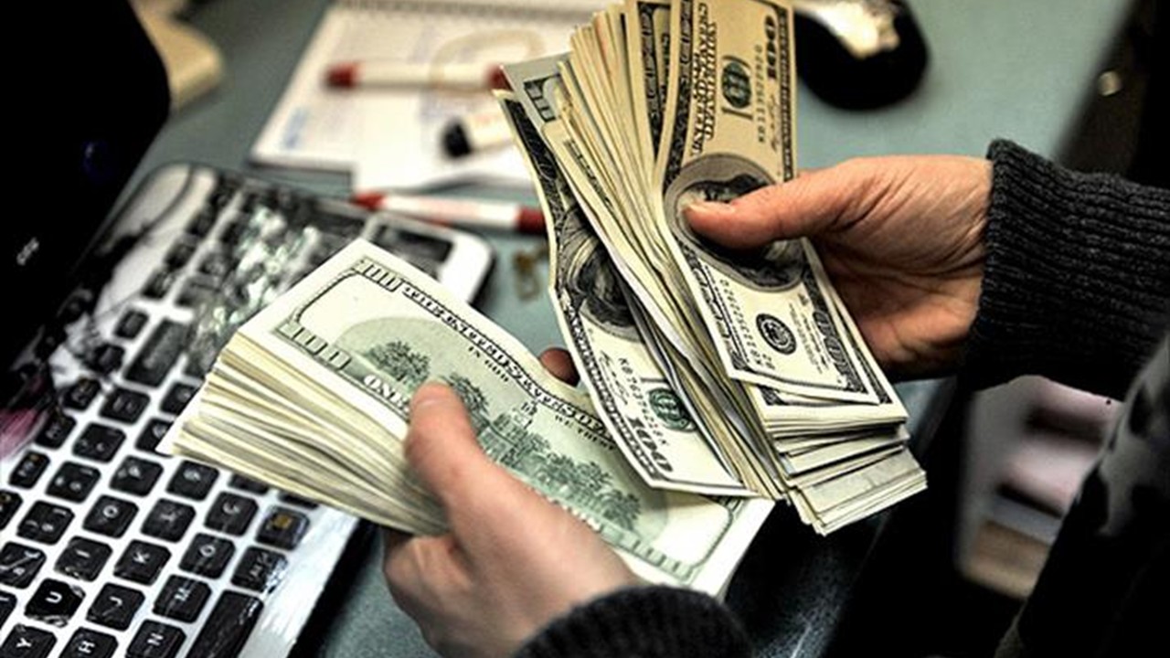 الليرة التركية مقابل الدولار.. 100 دولار كم تساوي ليوم السبت 07 تموز 2025 في تركيا