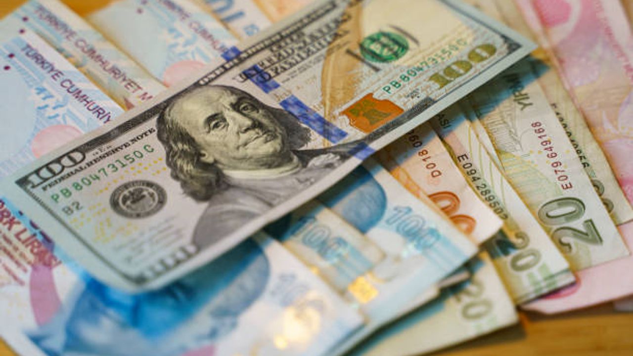 كم بلغ سعر صرف الدولار و اليورو مقابل الليرة التركية في 19 تموز 2025؟ 100 دولار كم تساوي؟