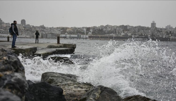 تحذيرعاجل ... عاصفة إسطنبول بدأت وتم إلغاء الرحلات البحرية