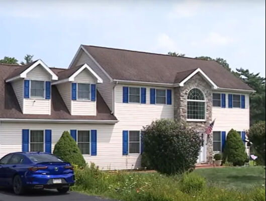 عاجل :جريمة بشعة تهز أمريكا: أب يعذب طفله حتى الموت ويستخدم عصا حك الظهر لإذلاله!