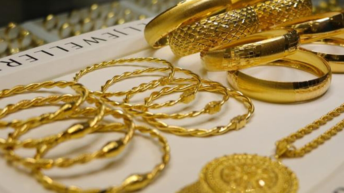 أسعار الذهب مباشر – جدول البيع والشراء لحظة بلحظة: كم بلغ سعر غرام الذهب اليوم 15 أيلول/سبتمبر 2025؟ وكم سعر ربع الذهب؟