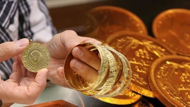 خبير اقتصادي يتوقع وصول غرام الذهب إلى 12 ألف ليرة.. متى يحدث ذلك؟