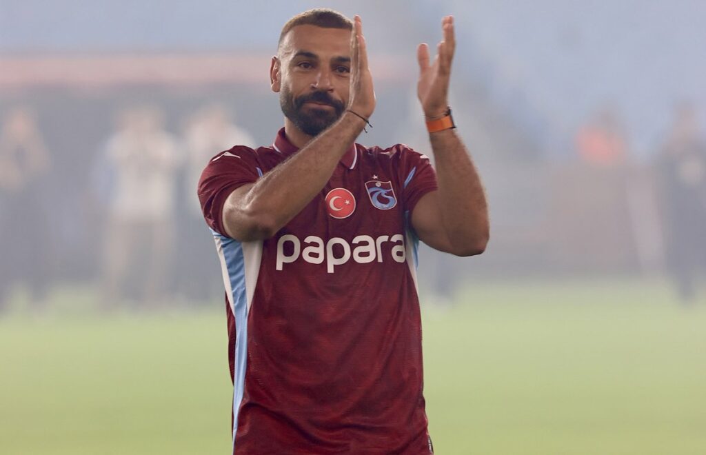 ما حقيقة الحجز على راتب محمد صلاح بعد انضمامه إلى نادي طرابزون سبور التركي