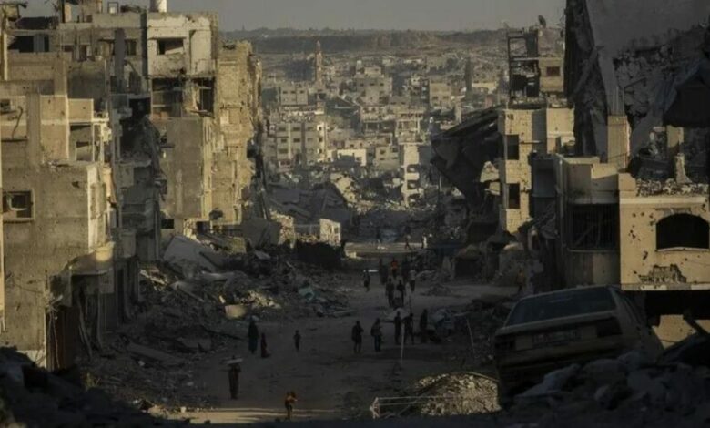 غزة: انتشال رفات 21 فلسطينياً من تحت أنقاض منزلين