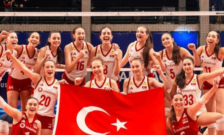 منتخب تركيا للناشئات يتأهل لنهائي مونديال الطائرة