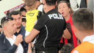 نادي غينشلاربيرليغي يستنكر محاولة نزع قميص طفل من مشجعي فنربخشة