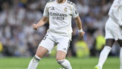 أردا غولر يتألق ويصنع هدفًا في فوز ريال مدريد الساحق على شالكه بثلاثية ودية