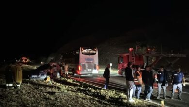 حصاد مروري في أرزينجان: 7 مصابين بينهم حالة حرجة في تصادم حافلة وسيارة دفع رباعي