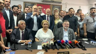 إزمير.. انتخاب أسومان شين رئيسةً لبلدية مندريس خلفاً للرئيس الموقوف