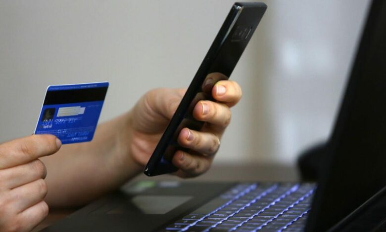 بطاقات الدفع في تركيا تسجل 2.97 تريليون ليرة في يوليو بارتفاع 37%