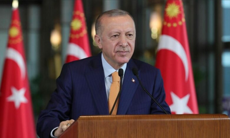 عاجل: أردوغان يهنئ الطلاب الجدد بنجاحهم في امتحان الجامعات ويتمنى لهم التوفيق في مسيرتهم التعليمية