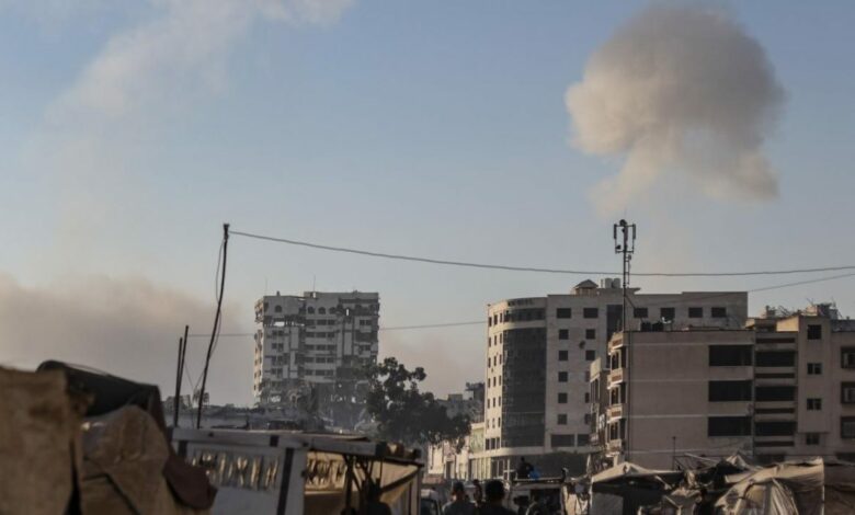 عاجل: غارة إسرائيلية على مركز شرطة بلدية في غزة تسفر عن 7 شهداء و15 جريحًا