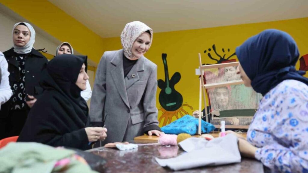 عاجل: 3.3 ملايين مستفيد من مراكز دعم الأسرة في تركيا.. و596 مركزاً لتمكين المرأة