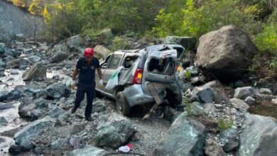 انقلاب سيارة في وادٍ عميق بتركيا يودي بحياة شخص ويصيب آخر بجروح خطيرة