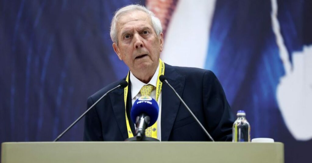 سوريا. رئيس فنربخشة يزور الفريق في سامانديرا ويؤكد: الثقة باللاعبين طريقنا نحو لقب الدوري
