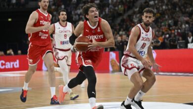 خسارة قاسية للمنتخب التركي أمام كرواتيا بفارق نقطة في نصف نهائي كأس السوبر