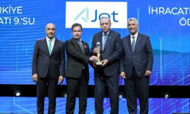 AJet ضمن أفضل 10 شركات تركية في تصدير الخدمات خلال حفل "أبطال التصدير"