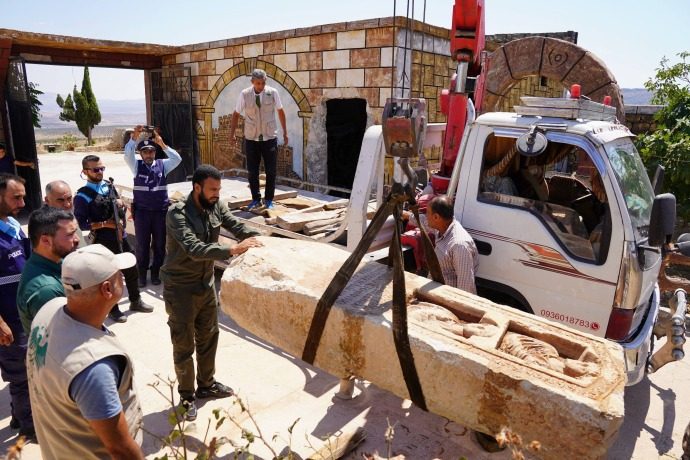 حلب تعلن اكتشاف مدفن أثري في ريف عفرين خلال مد خط مياه