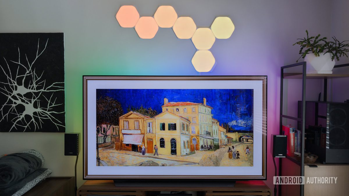 0 تسريبات: فيليبس Hue تستعد لإطلاق محوّل لدمج أضواء Nanoleaf الجدارية