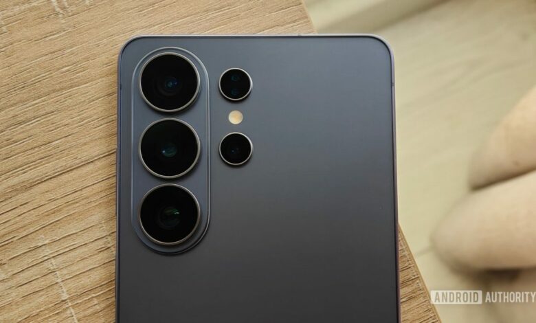 تسريبات: سامسونج جربت بطارية 7000 مللي أمبير في Galaxy S27 Ultra ثم تراجعت عنها