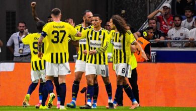 فنربخشة يعود إلى دوري أبطال أوروبا بعد 18 عامًا بفوز مثير على ليون 2-1