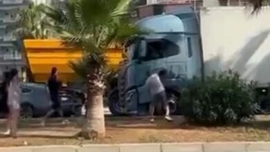 عاجل | مرسين: سائق شاحنة يصطدم بسيارة بعد كسر سائقها زجاج مركبته ويلوذ بالفرار