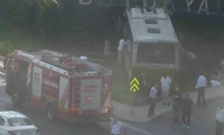 عاجل | حادث مروع في إسطنبول: حافلة إسطنبول تصطدم بجدار وتخلف قتيلاً و17 جريحًا