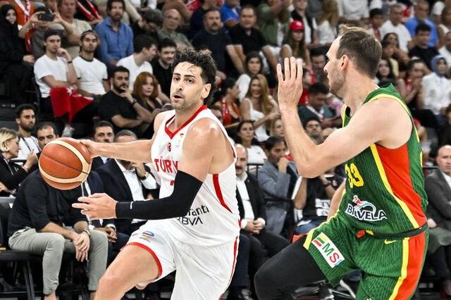 المنتخب التركي يسحق ليتوانيا 94-66 في تصفيات كأس العالم 2027