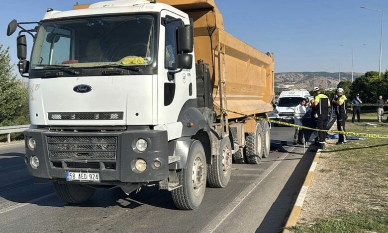 عاجل | وفاة شاب يبلغ 19 عامًا إثر اصطدام دراجته النارية بشاحنة في سيواس