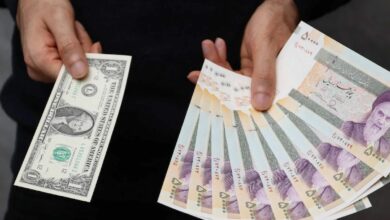 إيران تعترف بثقل الحرب الاقتصادي وخامنئي يطالب بمعالجة عاجلة