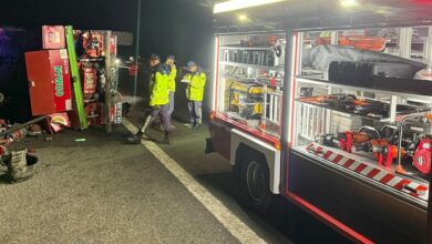 عاجل | انقلاب آلية إطفاء في موغلا يصيب 5 من عمال الغابات