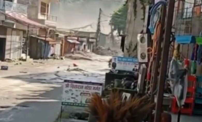 نيبال والتبت: 750 قتيلاً وأكثر من 3 آلاف مفقود جراء السيول والانهيارات