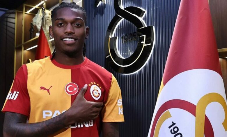 رافاييل لياو ينضم إلى غلطة سراي مقابل 38 مليون يورو ويصبح سابع برتغالي في تاريخ النادي