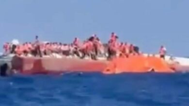عاجل | اعتقال 8 بينهم قائد السفينة بعد غرق "فيلوجيت" قبالة غيرنة ومقتل 8 أشخاص وإنقاذ 242