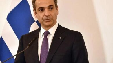 باسوك تنتقد ميتسوتاكيس: "انظروا إلى تركيا جيداً" بدلاً من سياسة شراء الأسلحة