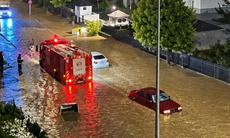 عاجل | أمطار غزيرة تغرق شوارع في أوردو وغيرسون وتغلق طرقًا قروية