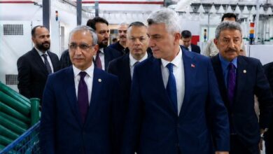 سوريا.. بولات في حلب: أول وزير تركي يزور المدينة منذ التحرير لبحث إعادة إعمار المنطقة الصناعية