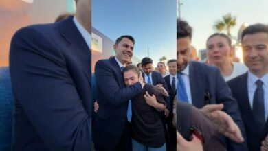 عاجل | مراد كوروم ينشر لحظة شكر ناجية من زلزال هاتاي: «لم نبنِ 455 ألف منزل فقط»