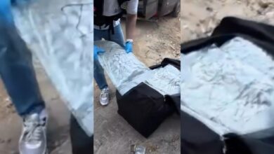بعد تتبّع مركبتين.. الشرطة التركية تضبط 409 كيلوغرامات و600 غرام من «سكونك» في بيكوز