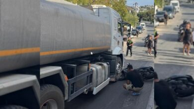 سائق دراجة نارية ينحشر تحت صهريج مياه في بودروم بعد فقدانه السيطرة