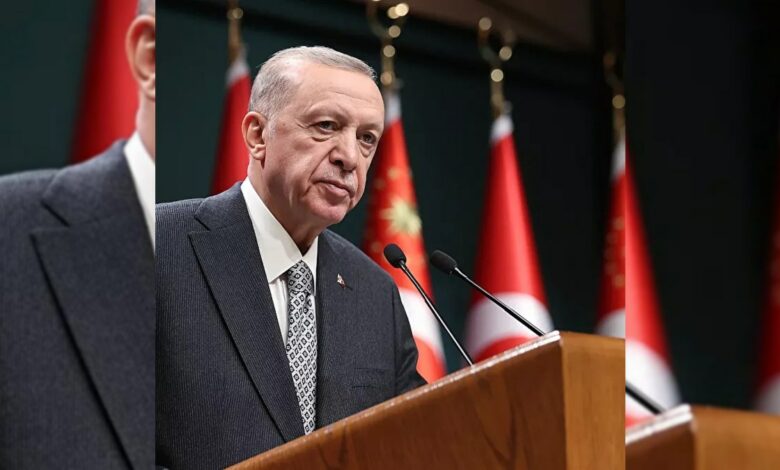 بعد مقتله بواجب في إسنيورت.. أردوغان يعزي أسرة الشرطي توباتان