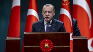 عاجل | فيديو متداول لأردوغان يثير الشكوك.. تدقيق يظهر ما أخفته اللقطة