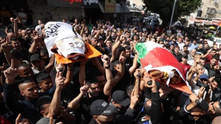 أعداد القتلى ترتفع في الضفة الغربية! تشييع جثمان فلسطيني استشهد برصاص قوات الاحتلال الإسرائيلي