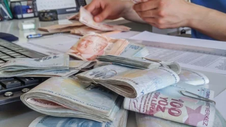 الليرة التركية تناطح الـ 39 ليرة لكل دولار في السوق السوداء اليوم 5 نيسان 2025