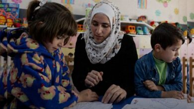 بعد عودتهم من تركيا.. وزارة التربية السورية تفتح باب التعاقد أمام المعلمين بشروط