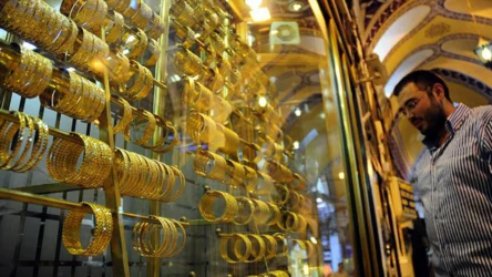 هل تراجع الذهب مؤقت أم فرصة ذهبية للشراء؟ توقعات صادمة من خبير اقتصادي حول الأسعار العالمية