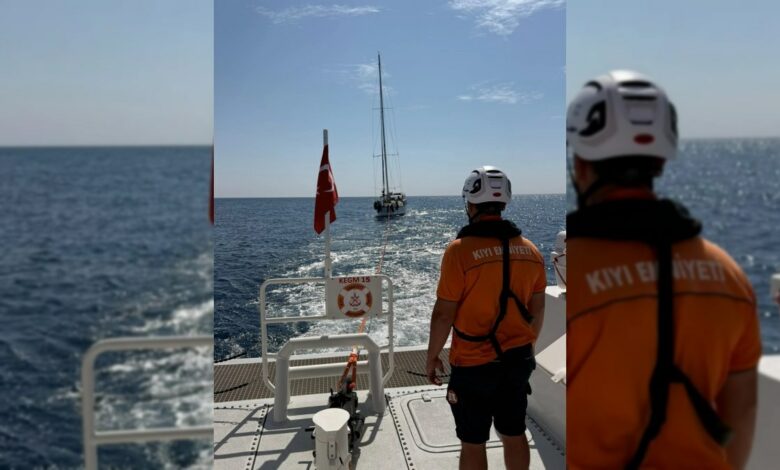 عاجل | قارب يتعطل وينجرف أمام جزيرة رودس.. إنقاذ 4 أشخاص قبالة فتحية